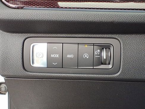 New 2026 Chevrolet Traverse Z71 w/ Enhanced Driving Package AWD/4WD image 17