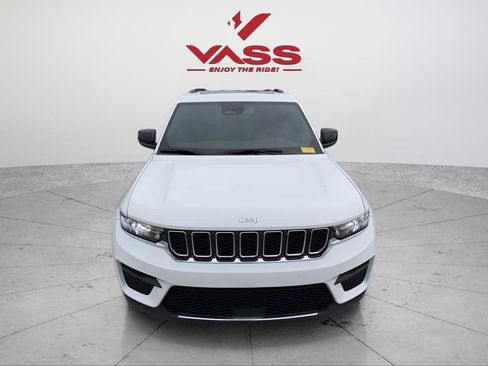 Used 2024 Jeep Grand Cherokee Laredo X w/ Luxury Tech Group I image 9