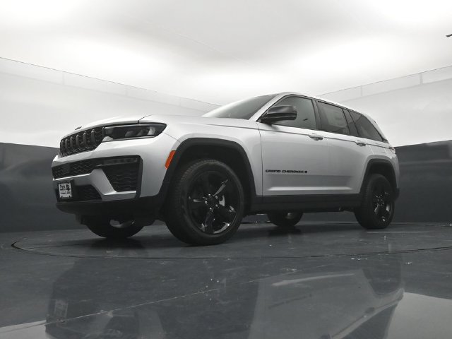 New 2026 Jeep Grand Cherokee Limited w/ Limited Altitude Package AWD/4WD image 20
