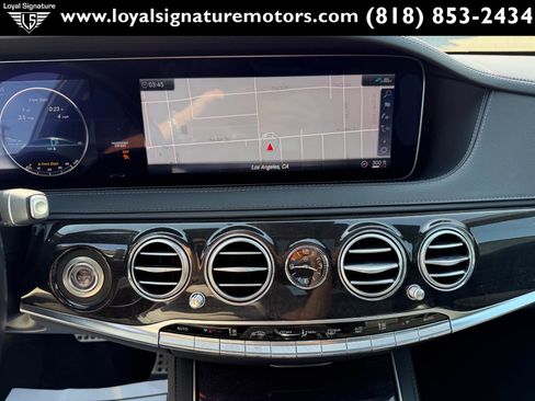 Used 2019 Mercedes-Benz S 560 Sedan image 26