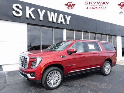 New 2026 GMC Yukon XL Denali w/ Sun & Power Step Package