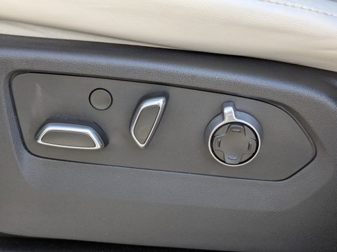 Certified 2025 Cadillac Escalade Sport Platinum w/ LPO, ONYX Package image 25