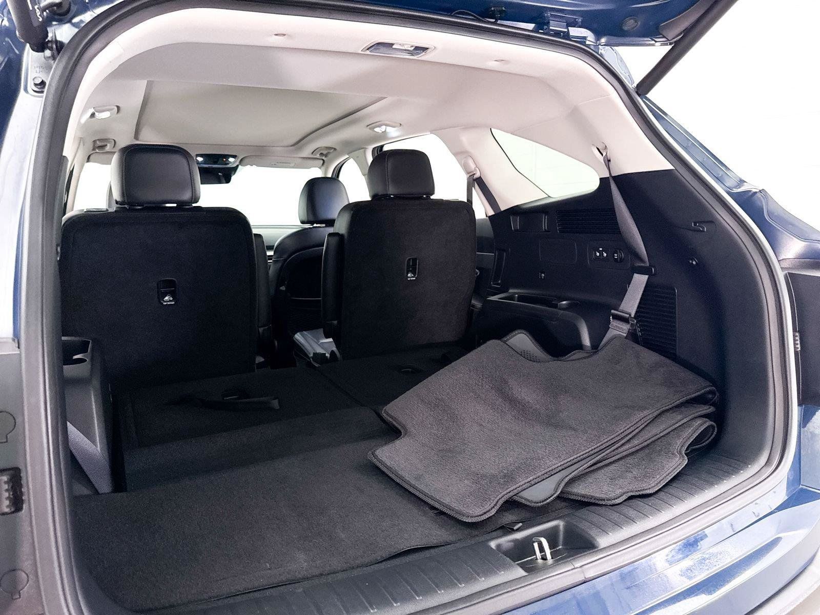 Certified 2025 Kia Sorento EX w/ Panoramic Sunroof Package AWD/4WD image 36