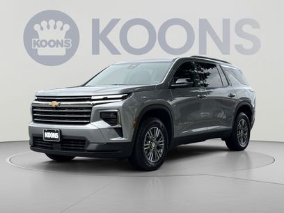 Used 2025 Chevrolet Traverse LT