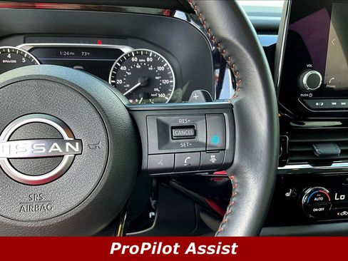 Used 2025 Nissan Pathfinder Rock Creek AWD/4WD image 12