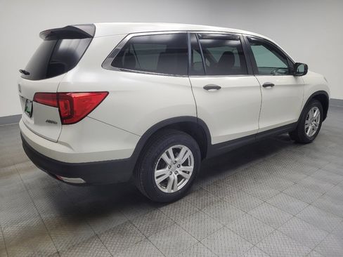 Used 2016 Honda Pilot LX image 10