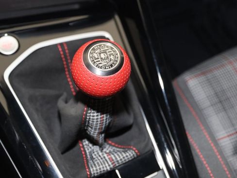 Used 2024 Volkswagen GTI S image 7