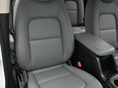 Used 2022 Chevrolet Colorado W/T image 15