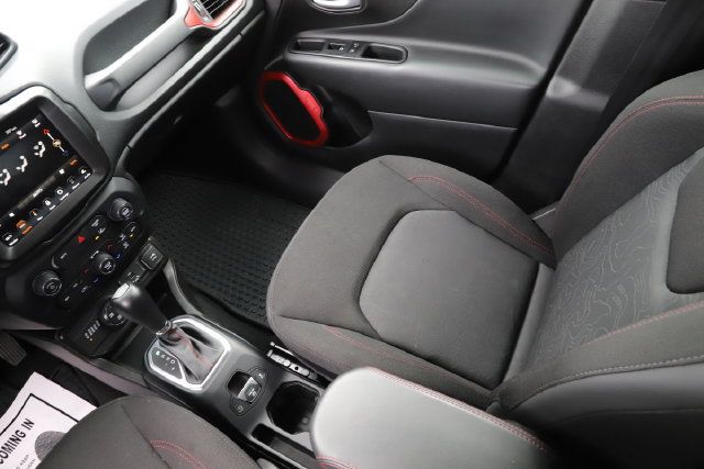 Used 2023 Jeep Renegade Trailhawk AWD/4WD image 24