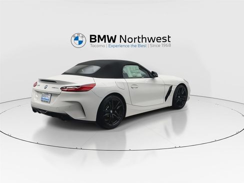 New 2026 BMW Z4 sDrive30i w/ Shadowloine Package image 3