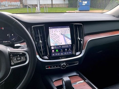 Certified 2025 Volvo V60 B5 Cross Country Plus AWD/4WD image 8