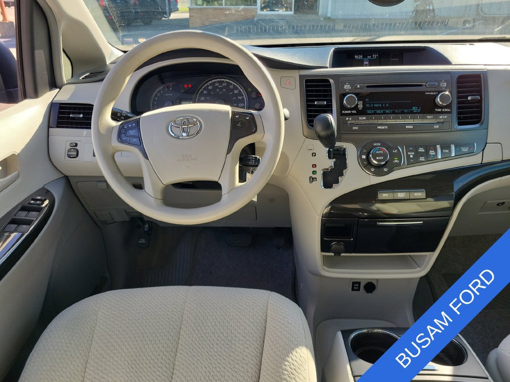 Used 2014 Toyota Sienna LE FWD image 10
