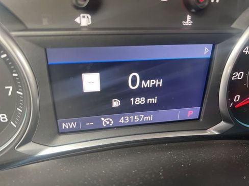 Used 2019 Chevrolet Equinox LT image 11