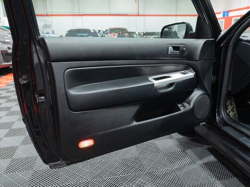 Used 2004 Volkswagen R32 AWD/4WD image 18