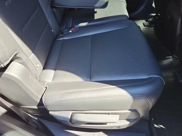 Used 2024 Hyundai Santa Fe Limited FWD image 19