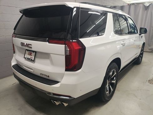 Used 2025 GMC Yukon AT4 w/ AT4 Premium Plus Package AWD/4WD image 2