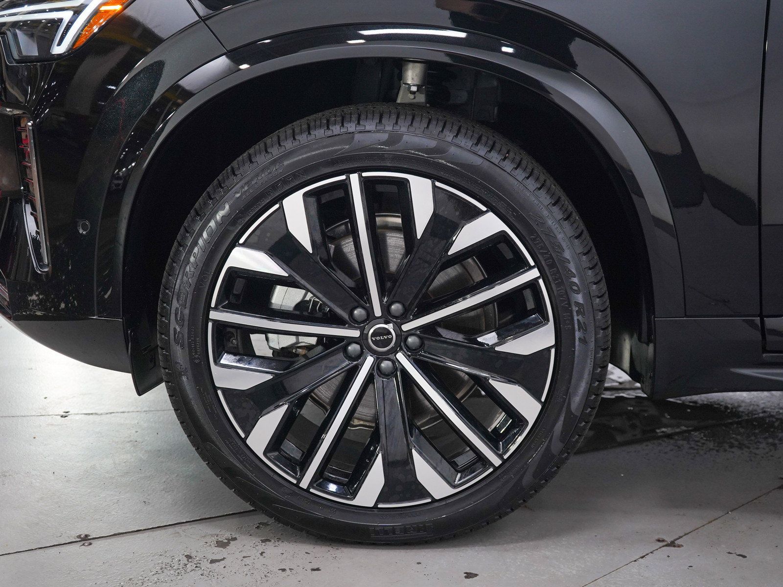 Used 2026 Volvo XC90 B6 Plus AWD/4WD image 33