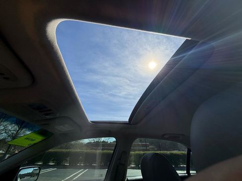 Used 2012 Ford Fusion SEL image 18