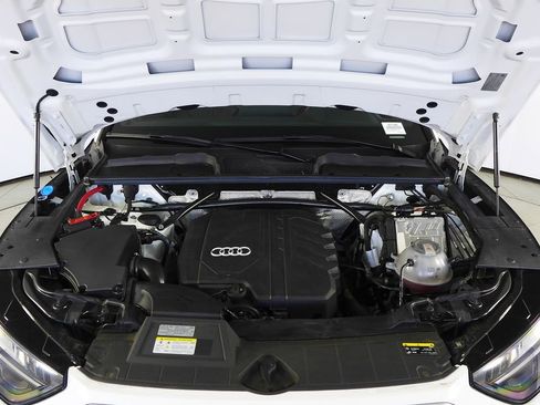 Used 2023 Audi Q5 2.0T Premium w/ Convenience Package image 6