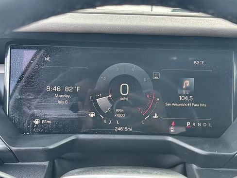 Certified 2026 GMC Acadia Elevation w/ Elevation Premium Package FWD image 12