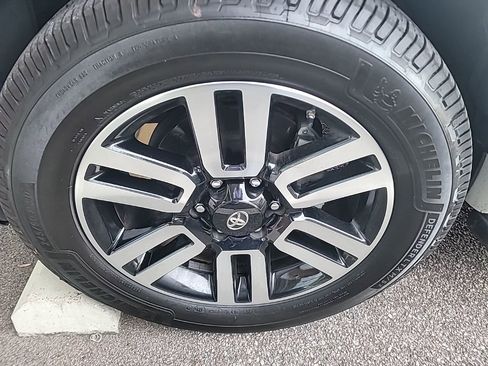 Used 2021 Toyota 4Runner Limited image 4