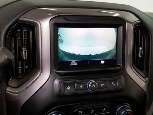 Used 2020 Chevrolet Silverado 1500 Custom w/ Custom Value Package image 16