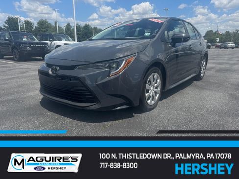 Used 2024 Toyota Corolla LE FWD image 1