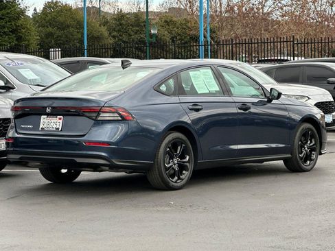 Certified 2025 Honda Accord SE image 3