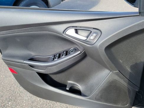 Used 2015 Ford Focus SE FWD image 7