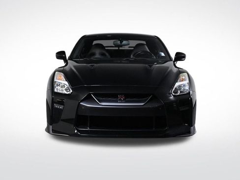 Used 2018 Nissan GT-R Premium w/ Premium Interior Package AWD/4WD image 8