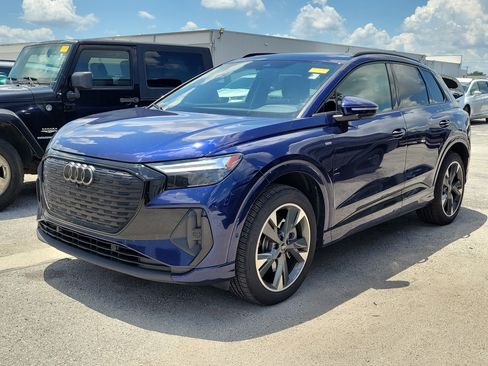 Used 2024 Audi Q4 e-tron Premium Plus AWD/4WD image 3