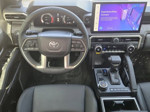 Used 2025 Toyota Tacoma Limited AWD/4WD image 24