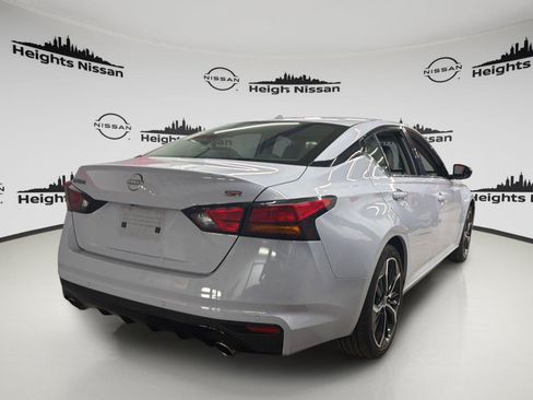 Used 2024 Nissan Altima 2.5 SR FWD image 4