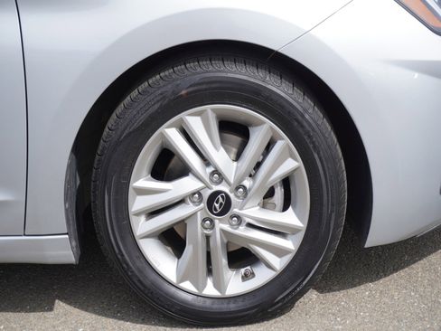 Used 2020 Hyundai Elantra Value Edition w/ Cargo Package (C1) image 5