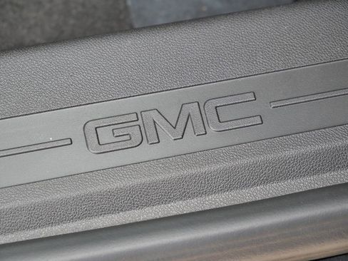 Used 2022 GMC Terrain SLE w/ Driver Convenience Package AWD/4WD image 20