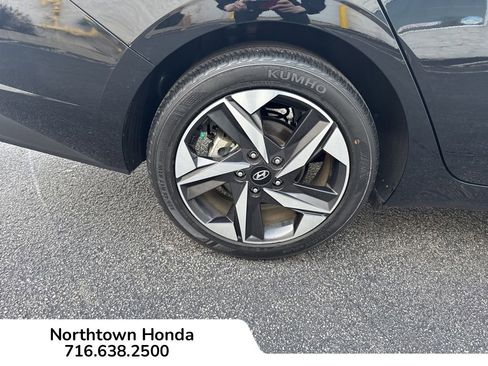 Used 2023 Hyundai Elantra SEL w/ Convenience Package FWD image 14
