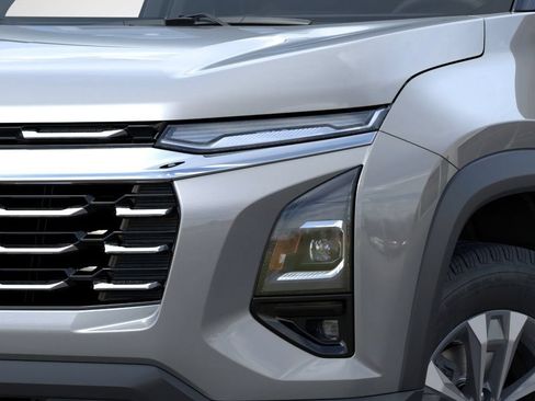 New 2026 Chevrolet Equinox LT w/ Safety and Technology Package AWD/4WD image 10