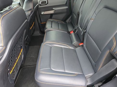 Used 2023 Ford Bronco Badlands image 16