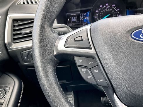 Used 2022 Ford Edge Titanium AWD/4WD image 23