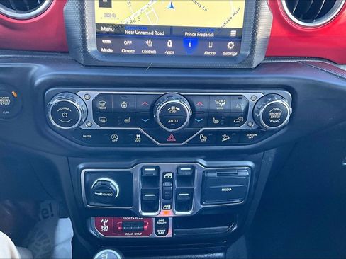 Used 2021 Jeep Wrangler Unlimited Rubicon image 24