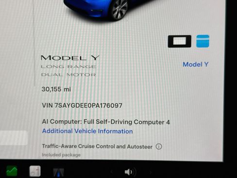 Used 2023 Tesla Model Y Long Range AWD/4WD image 39