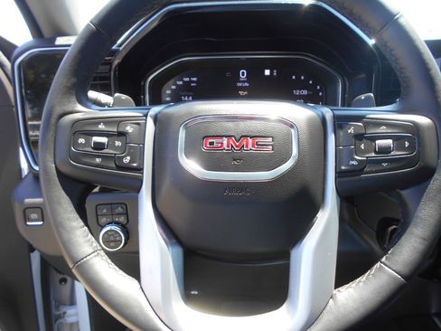Used 2022 GMC Sierra 1500 SLT w/ SLT Premium Plus Package image 15