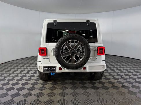 Used 2024 Jeep Wrangler High Altitude AWD/4WD image 9
