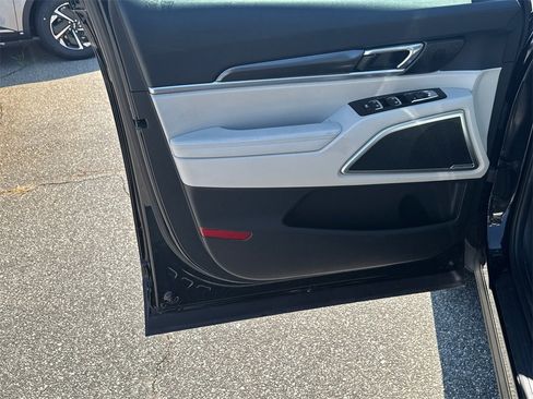 Used 2024 Kia Telluride S w/ S Sunroof Package image 11