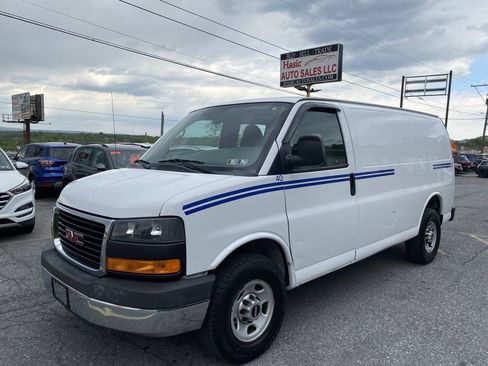 Used 2015 GMC Savana 2500 RWD image 1