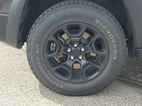 Certified 2022 Jeep Cherokee Trailhawk w/ Trailer Tow Group image 5