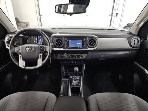 Used 2019 Toyota Tacoma SR5 AWD/4WD image 28