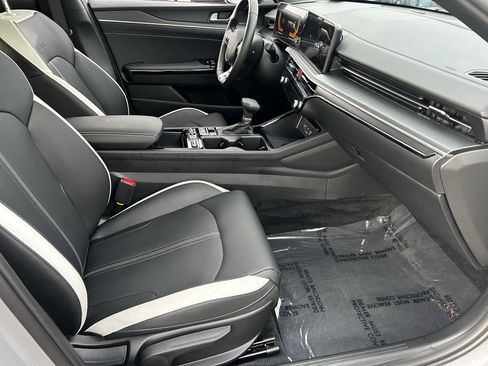 Used 2025 Kia K5 GT-Line image 10