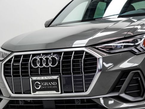 Used 2025 Audi Q3 2.0T Premium AWD/4WD image 2