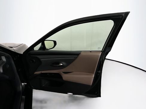 Used 2025 Lexus ES 350 w/ Premium Package image 30